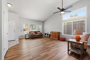 9196 Morgan Point Ct, Elk Grove, CA 95624 - Photo 4
