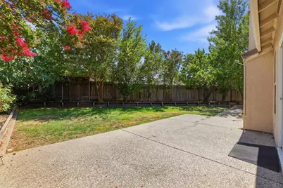 9196 Morgan Point Court, Elk Grove, CA 95624 - Photo 32