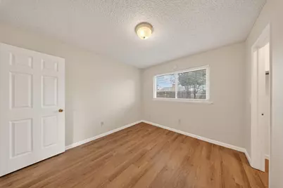 7263 Hayward Drive, Sacramento, CA 95828 - Photo 26