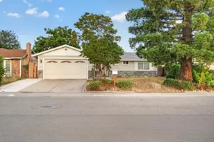 7263 Hayward Dr, Sacramento, CA 95828 - Photo 2