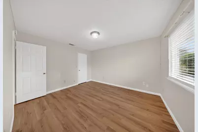 7263 Hayward Drive, Sacramento, CA 95828 - Photo 32