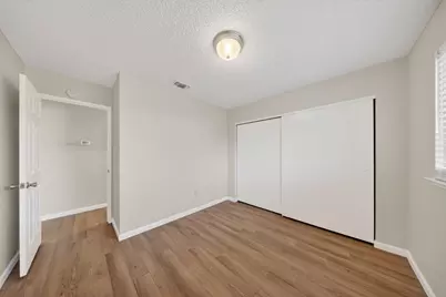7263 Hayward Drive, Sacramento, CA 95828 - Photo 20