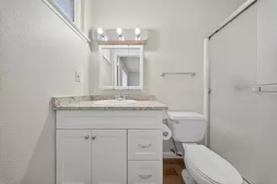 7263 Hayward Dr, Sacramento, CA 95828 - Photo 36