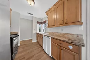 7263 Hayward Dr, Sacramento, CA 95828 - Photo 8