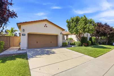 9817 Kugler Way, Elk Grove, CA 95757 - Photo 2