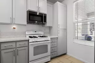 10014 Blossom Ridge Dr, Elk Grove, CA 95757 - Photo 14