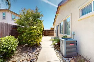 2723 Carnation Way, Lodi, CA 95242 - Photo 4
