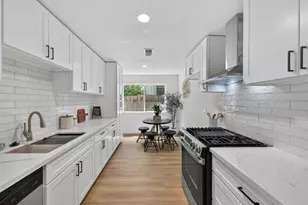 327 22nd St, Sacramento, CA 95816 - Photo 2