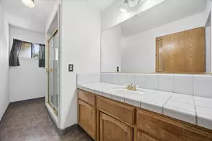 813 Holiday Way, Chowchilla, CA 93610 - Photo 26