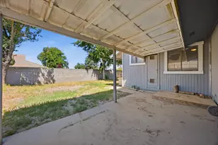 813 Holiday Way, Chowchilla, CA 93610 - Photo 34