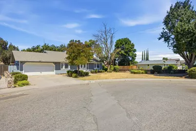 813 Holiday Way, Chowchilla, CA 93610 - Photo 8