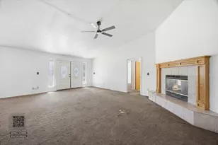 813 Holiday Way, Chowchilla, CA 93610 - Photo 16