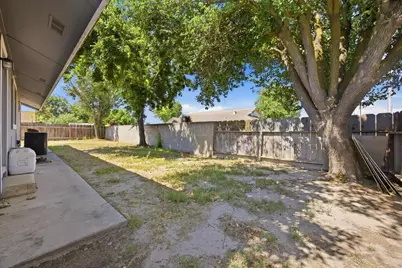 813 Holiday Way, Chowchilla, CA 93610 - Photo 36