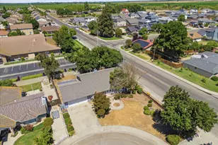 813 Holiday Way, Chowchilla, CA 93610 - Photo 6