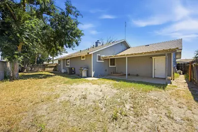 813 Holiday Way, Chowchilla, CA 93610 - Photo 38