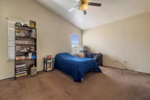 916 Fall River Dr, Modesto, CA 95351 - Photo 20