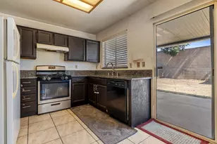 916 Fall River Dr, Modesto, CA 95351 - Photo 12