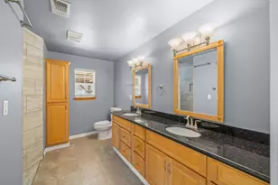 3077 Bertis Dr, Sacramento, CA 95821 - Photo 38