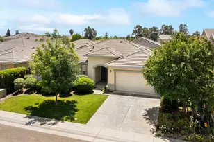 714 Elk Hills Dr, Galt, CA 95632 - Photo 2