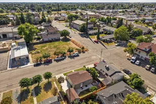 209 6th St, Galt, CA 95632 - Photo 32