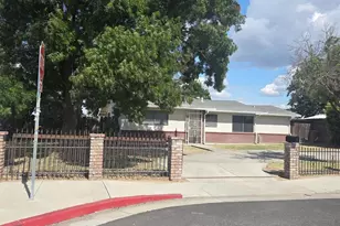 6986 California St, Winton, CA 95388 - Photo 10