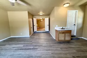 1128 Multnomah Dr, Modesto, CA 95350 - Photo 10