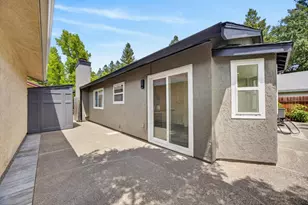 22 Seaside Ct, Sacramento, CA 95831 - Photo 34