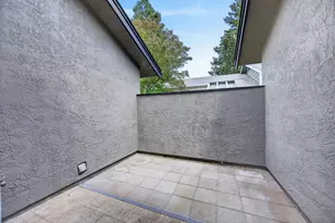 22 Seaside Ct, Sacramento, CA 95831 - Photo 36