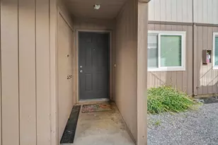 799 W Clark Ave, Yuba City, CA 95991 - Photo 4