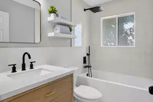 9325 Terra Linda Dr, Elk Grove, CA 95624 - Photo 20