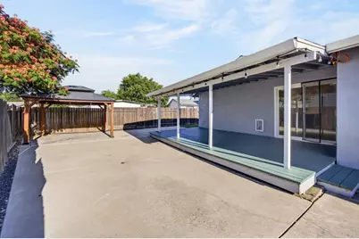 9325 Terra Linda Drive, Elk Grove, CA 95624 - Photo 34