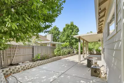 11850 Larisa Way, Rancho Cordova, CA 95742 - Photo 32
