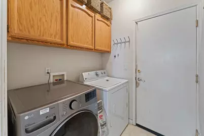 9248 Heathfield Way, Sacramento, CA 95829 - Photo 32