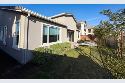 2743 Irish Meadow Way, Lathrop, CA 95330 - Photo 44