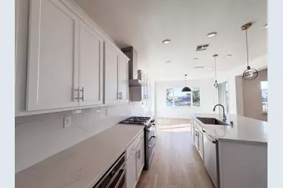 2743 Irish Meadow Way, Lathrop, CA 95330 - Photo 2