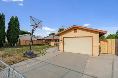 16074 Warfield Road, Lathrop, CA 95330 - Photo 2