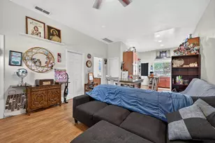 2970 31st St, Sacramento, CA 95817 - Photo 4