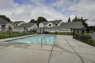 672 Shasta Oaks Cir, Roseville, CA 95678 - Photo 38
