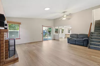 8929 Castle Park Drive, Elk Grove, CA 95624 - Photo 4