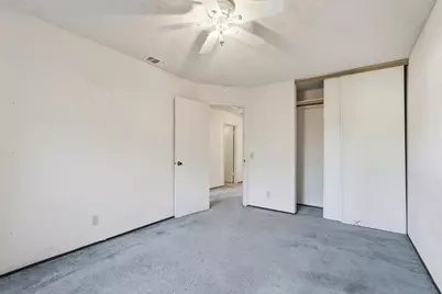8929 Castle Park Drive, Elk Grove, CA 95624 - Photo 20
