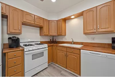 6039 McMahon Drive, Sacramento, CA 95824 - Photo 12