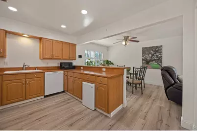 6039 McMahon Drive, Sacramento, CA 95824 - Photo 14