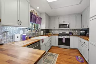 19135 Lake Forest Dr, Penn Valley, CA 95946 - Photo 2