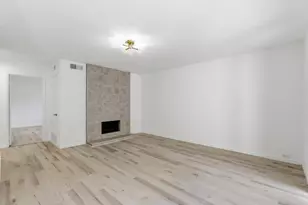 2201 Woodside Ln, Sacramento, CA 95825 - Photo 6