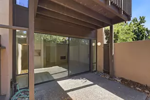 2201 Woodside Ln, Sacramento, CA 95825 - Photo 12