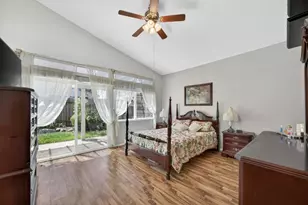 6906 Hollybrook Dr, Sacramento, CA 95823 - Photo 32