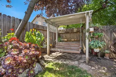 6906 Hollybrook Drive, Sacramento, CA 95823 - Photo 42