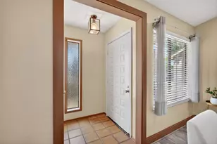 7677 Harvest Woods Dr, Sacramento, CA 95828 - Photo 6