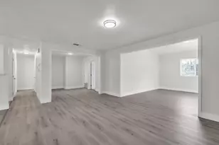 7988 Valley Green Dr, Sacramento, CA 95823 - Photo 14