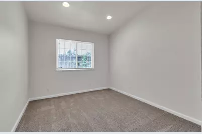 7988 Valley Green Drive, Sacramento, CA 95823 - Photo 12